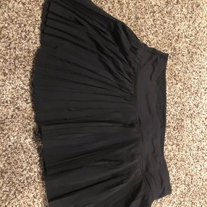lululemon black pleated tennis skirt